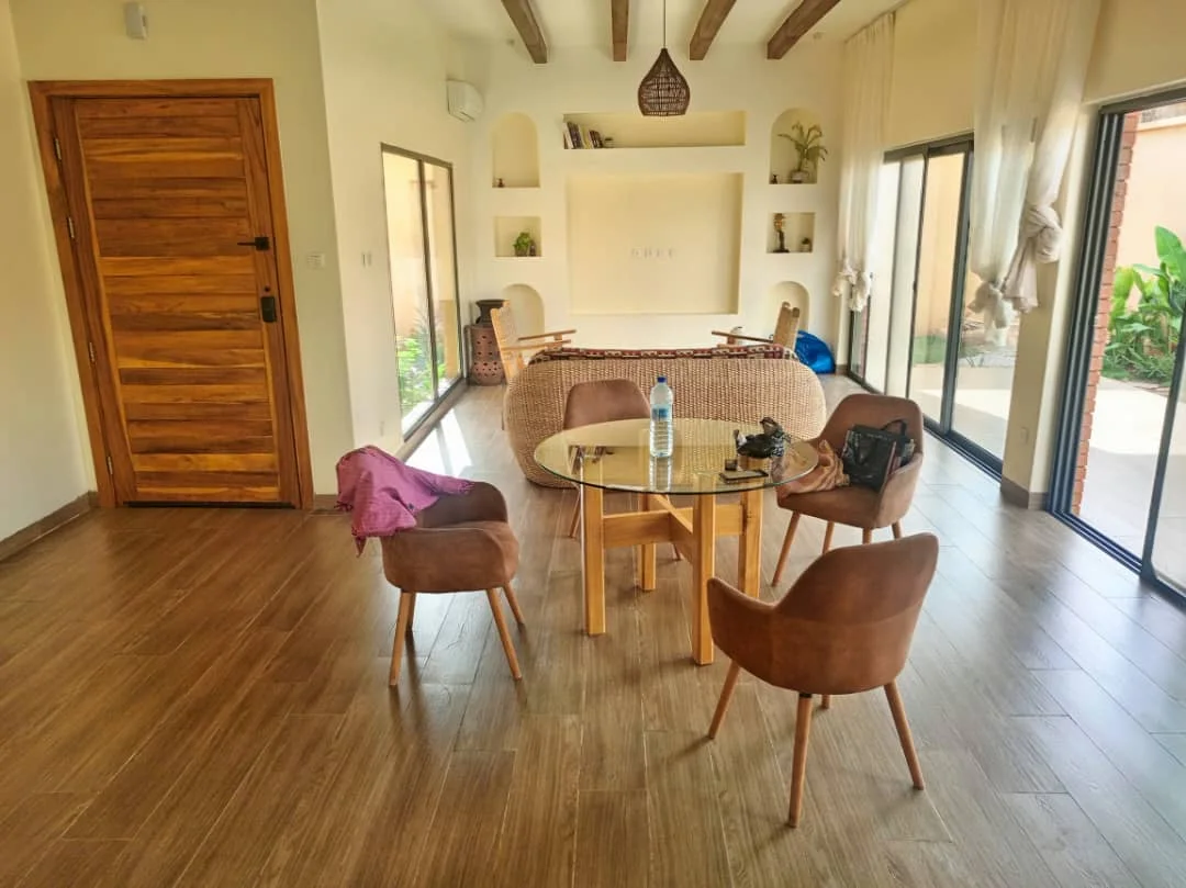 Réalisation · Maison — Maison, terrasse et jardin, vue 7